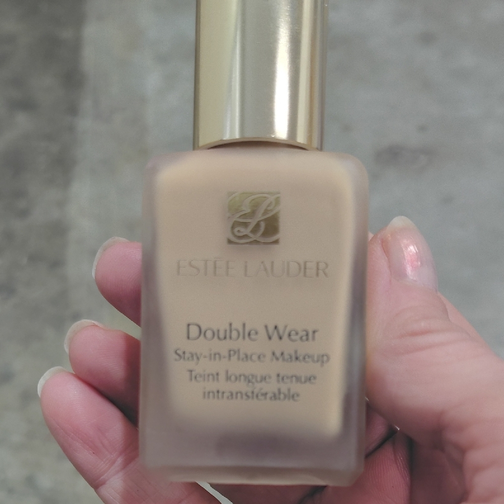 Estee Lauder Double Wear Stay-in-Place Makeup - Tan